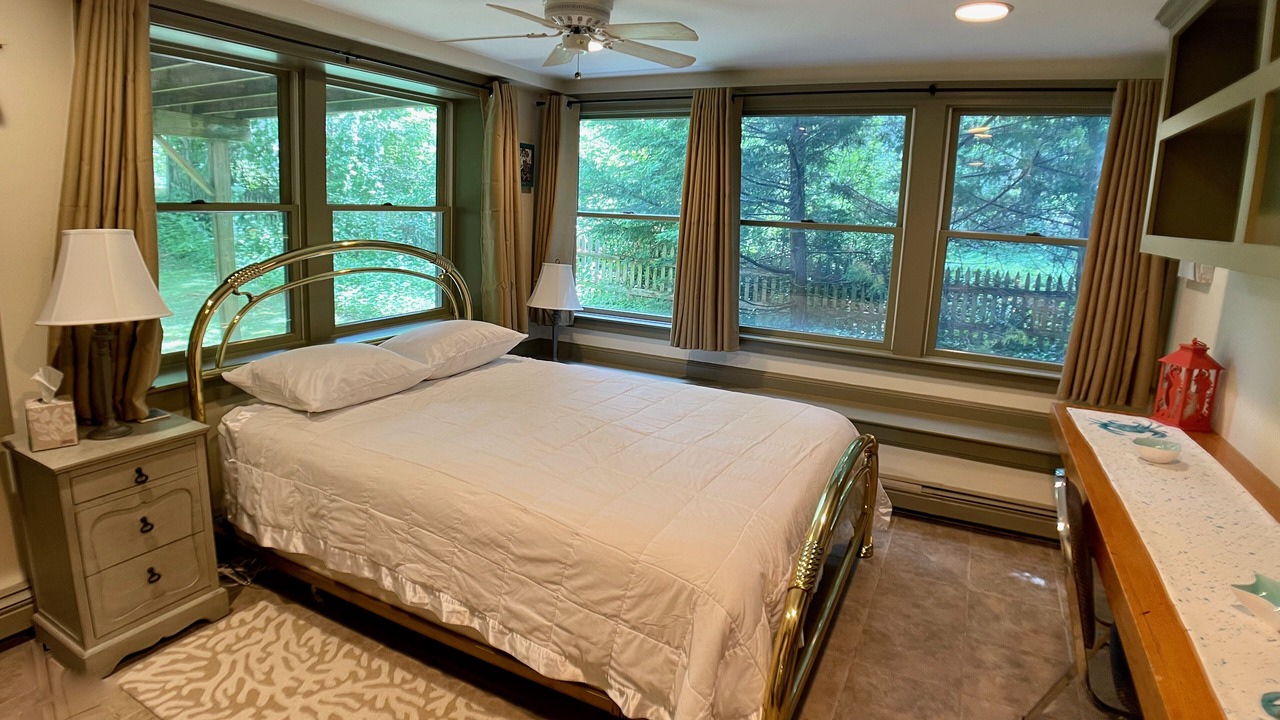 Photo of Bedroom in Brewster