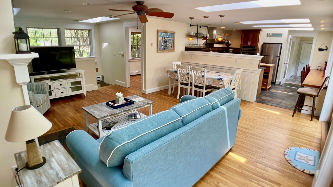 Photo of Livingroom in Brewster