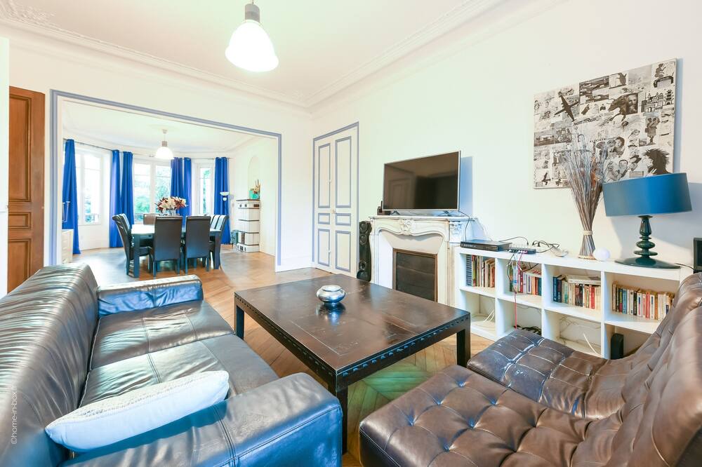 Photo of Livingroom in Champrosay