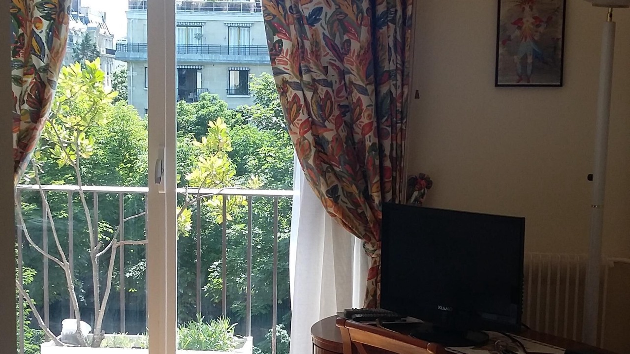 Photo of Others in Neuilly-sur-Seine