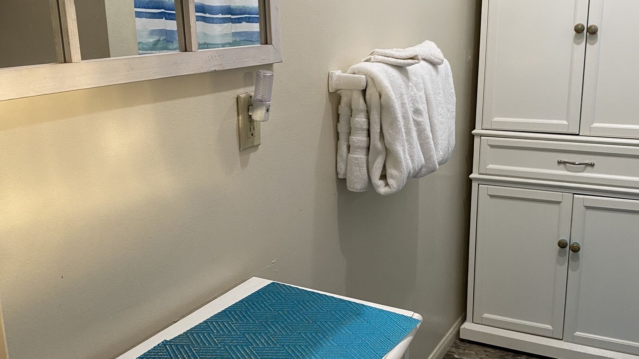Photo of Bathroom in Oxnard
