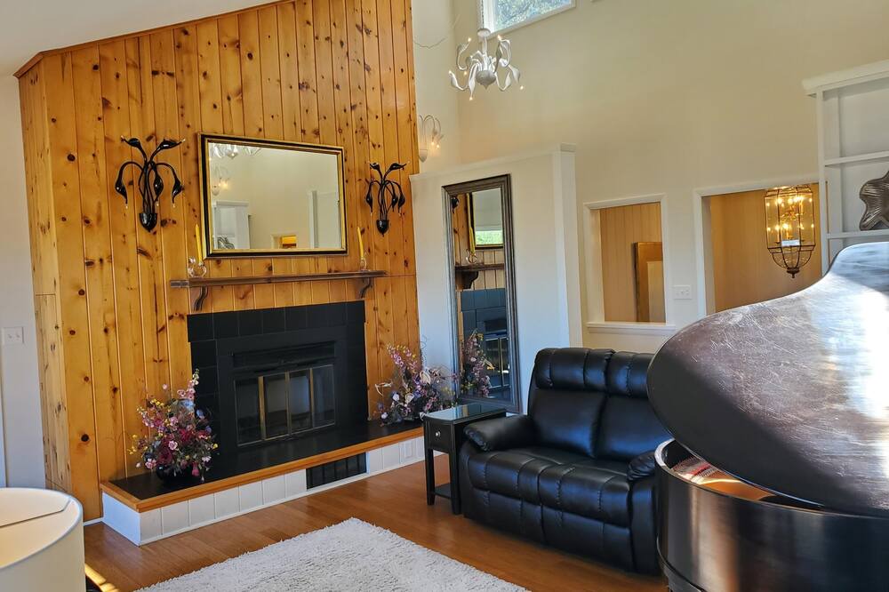Photo of Bedroom in Marion Station