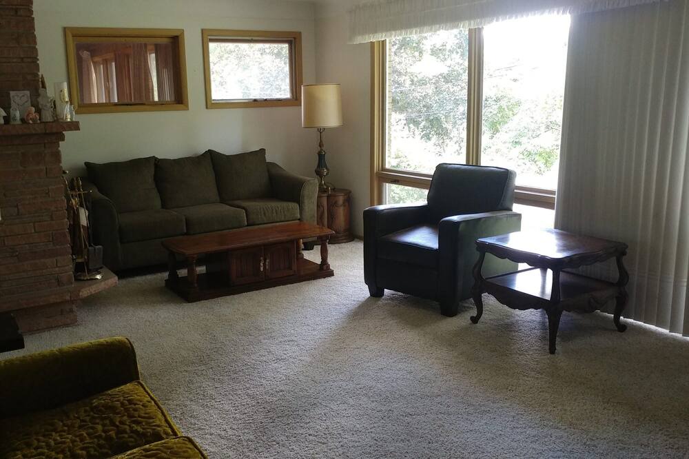 Photo of Livingroom in Golden Valley