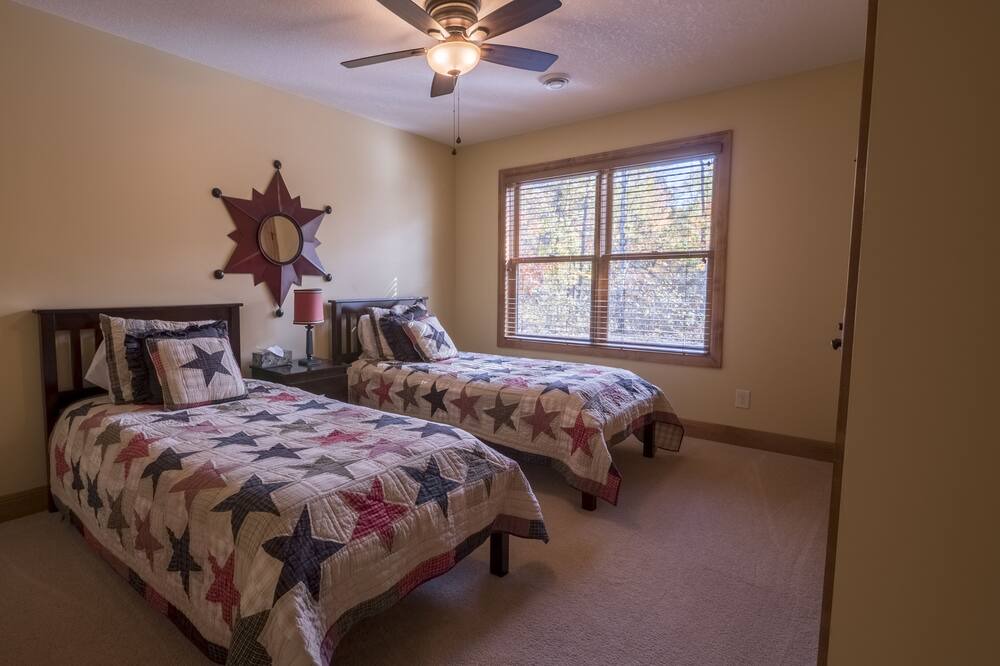 Photo of Bedroom in Embarrass