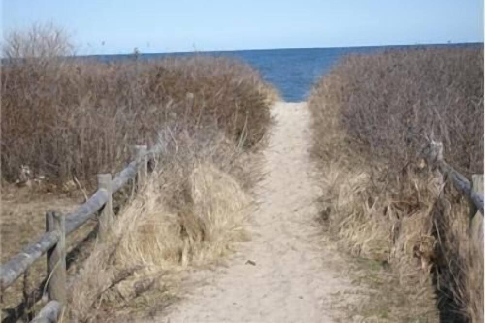 Photo of Others in Sandwich