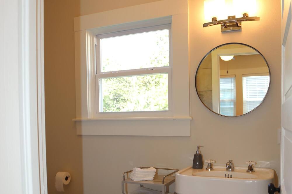 Photo of Bathroom in Biloxi