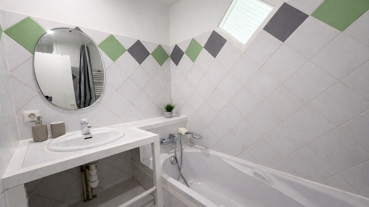 Photo of Bathroom in Centre Ville