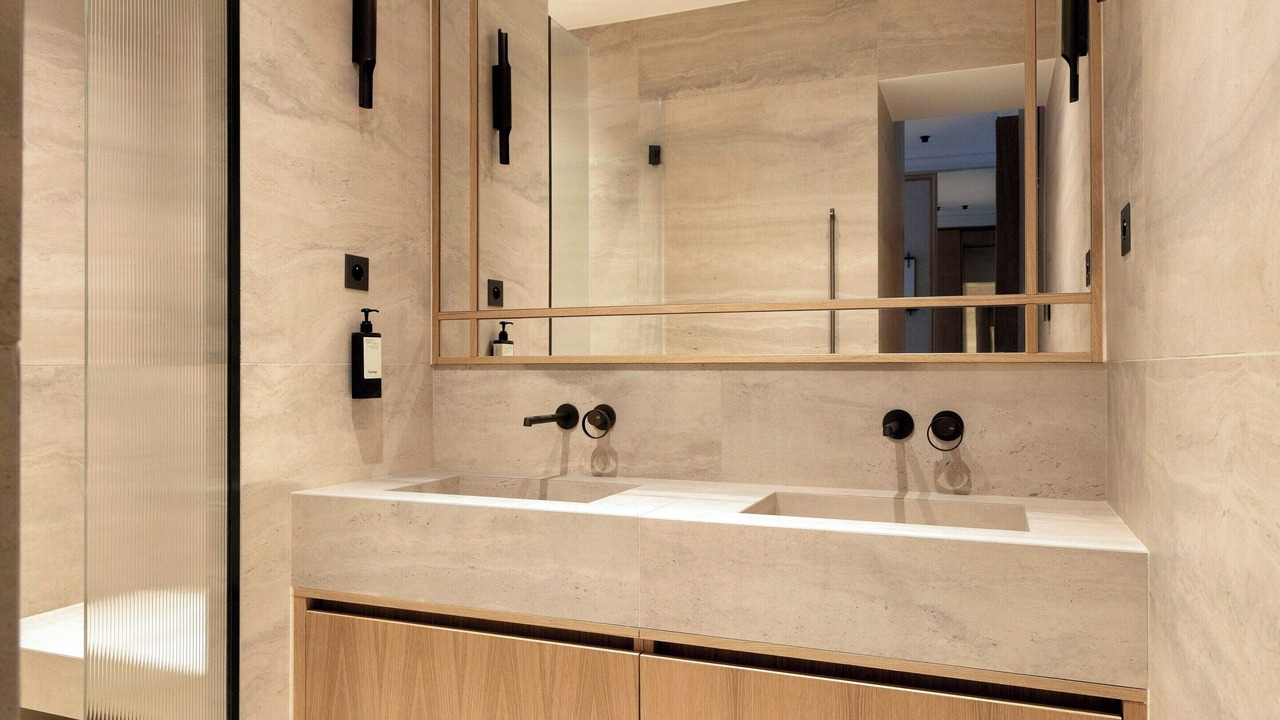 Photo of Bathroom in Quartier de la Plaine-de-Monceaux