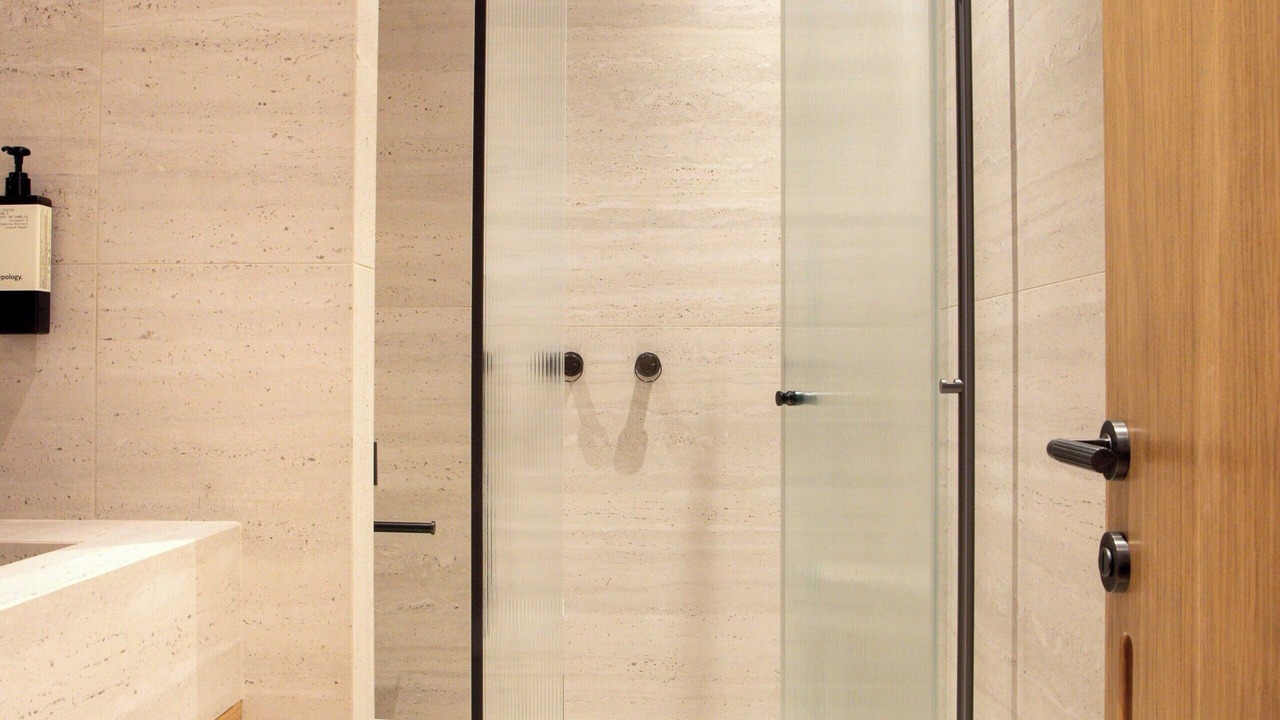 Photo of Bathroom in Quartier de la Plaine-de-Monceaux