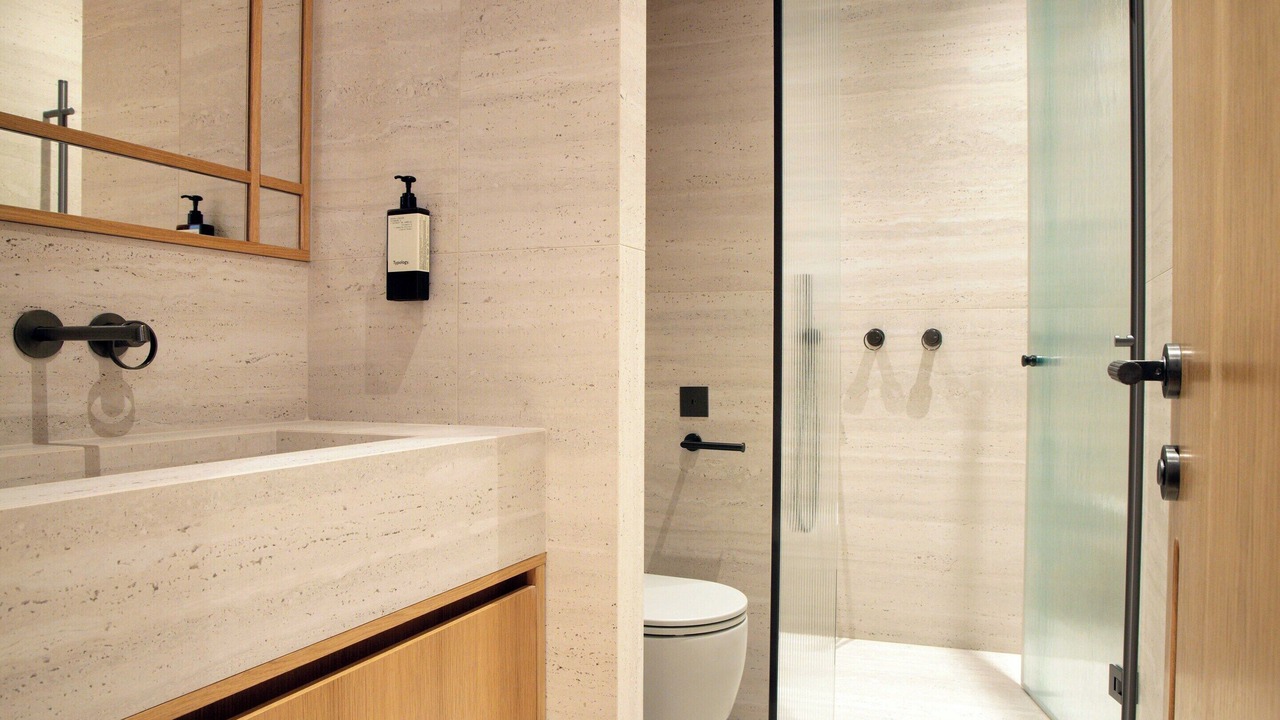 Photo of Bathroom in Quartier de la Plaine-de-Monceaux