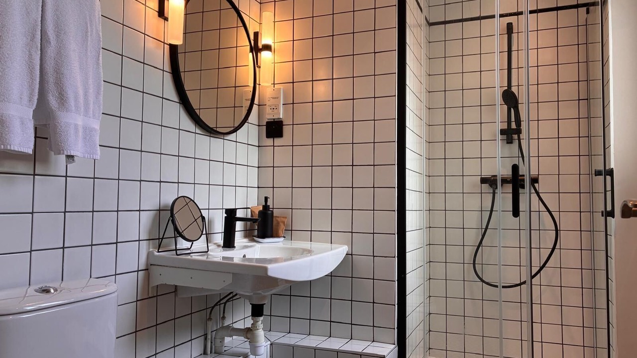 Photo of Bathroom in Clamart