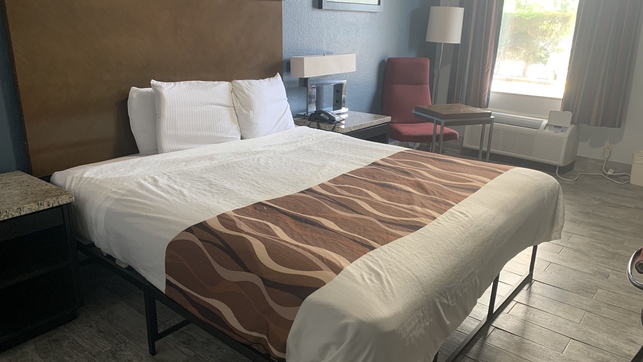 Photo of Bedroom in Gautier