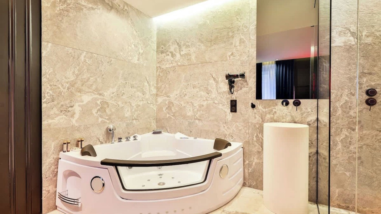 Photo of Bathroom in Les Halles