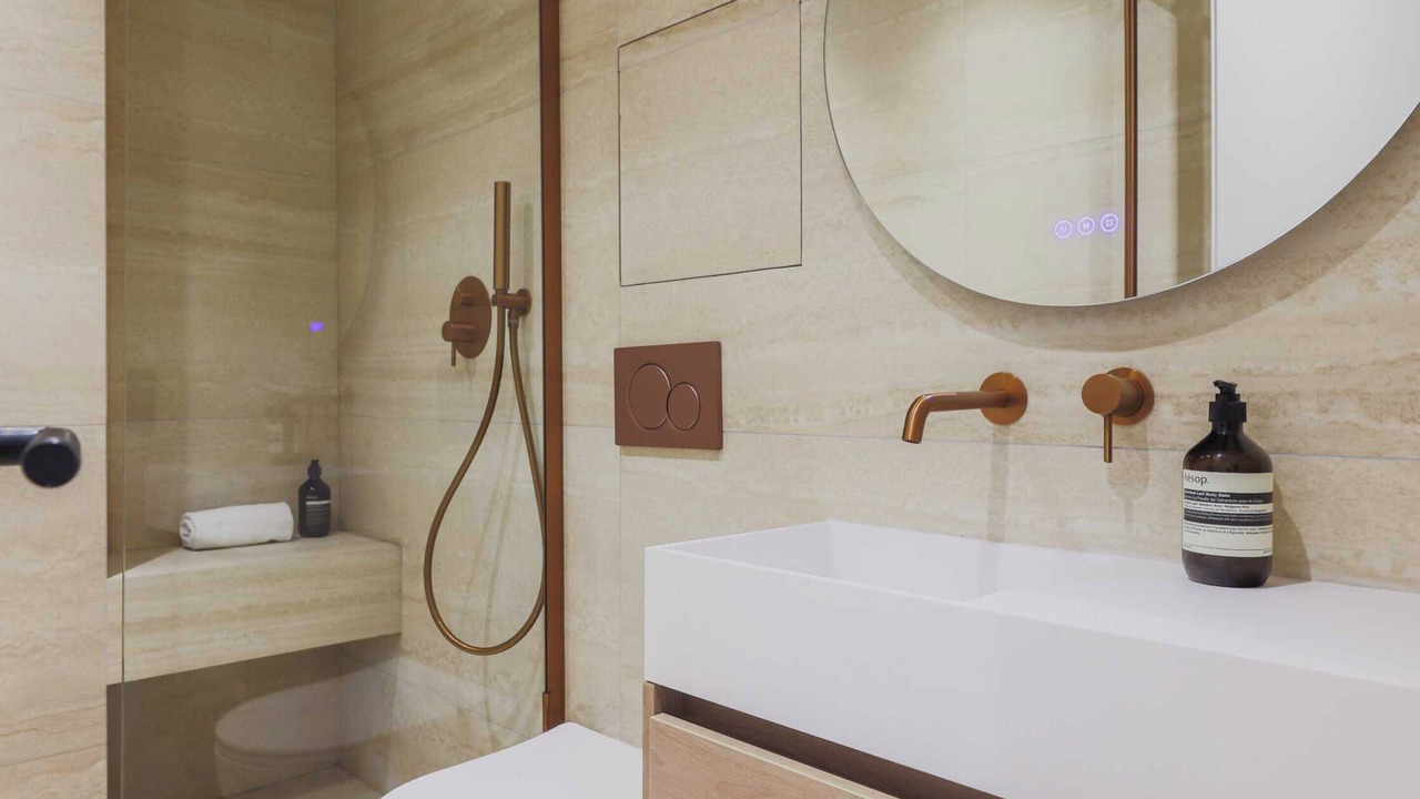 Photo of Bathroom in Quartier du Mail