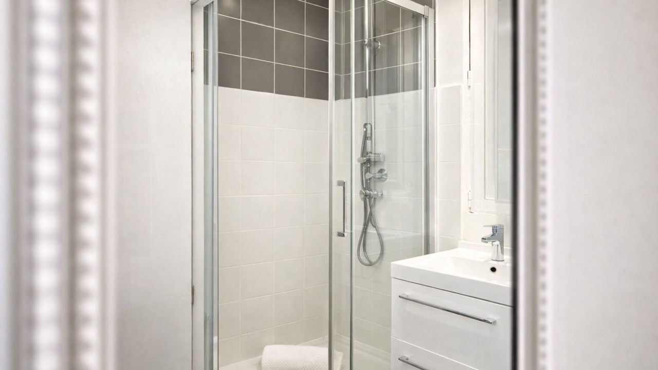 Photo of Bathroom in Notre-Dame-des-Champs