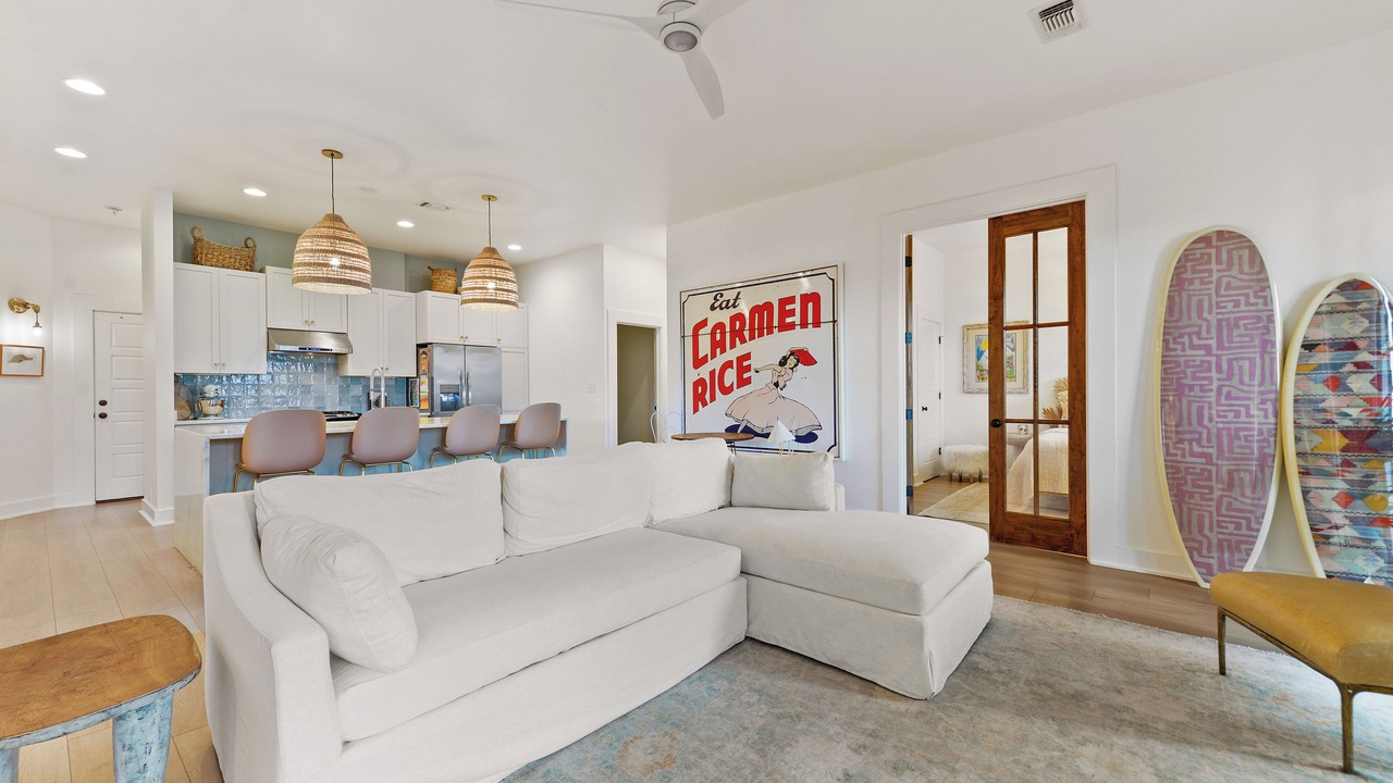 Photo of Livingroom in Henderson Point