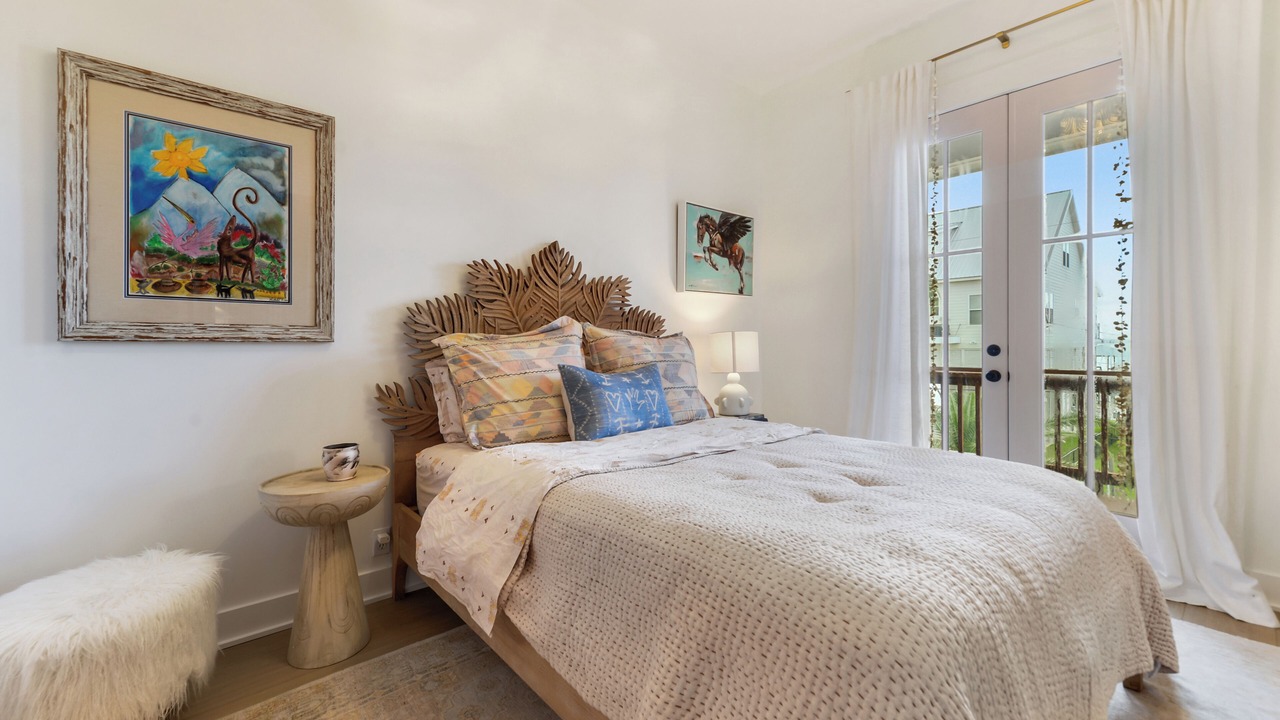 Photo of Bedroom in Henderson Point