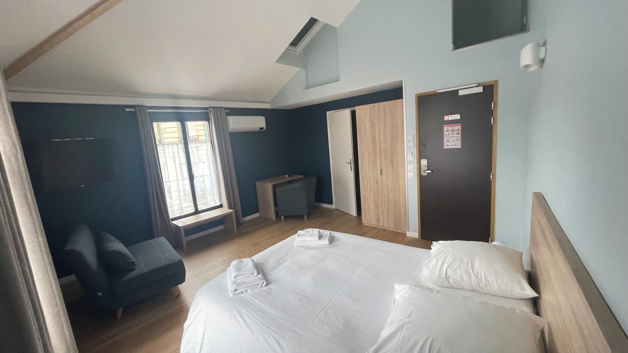 Photo of Bedroom in Le Thillay