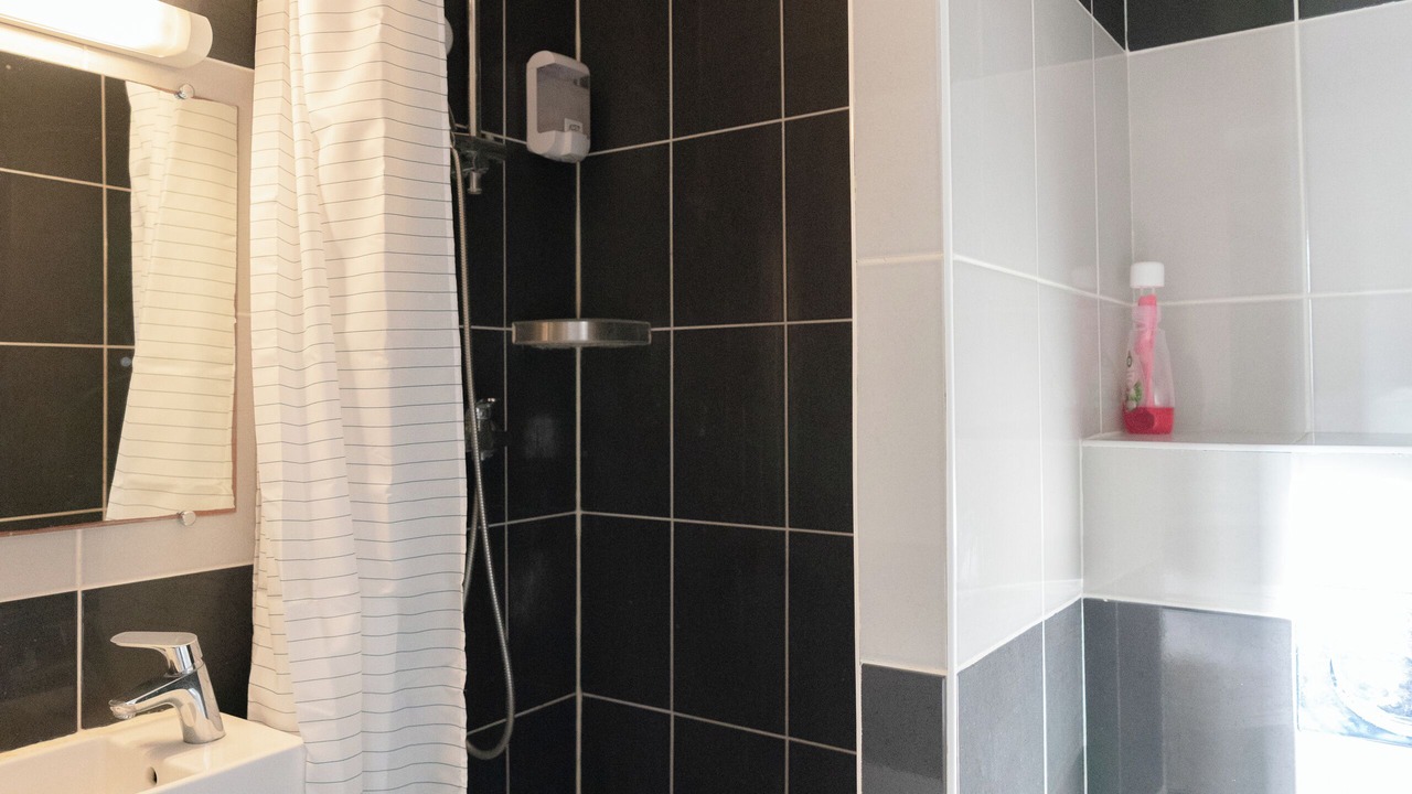 Photo of Bathroom in Montparnasse