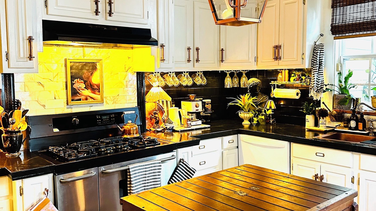 Photo of Kitchen in Touro