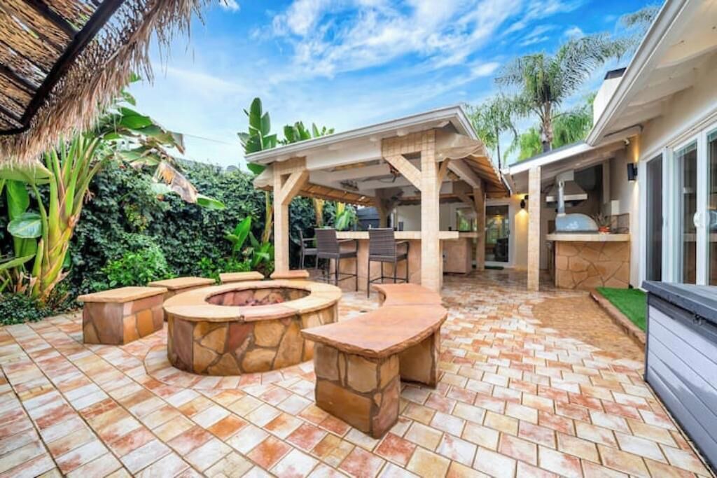 Photo of Patio Balcony in Woodland Hills
