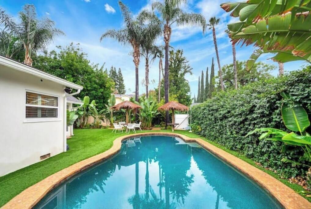 Photo of Outdoor in Woodland Hills