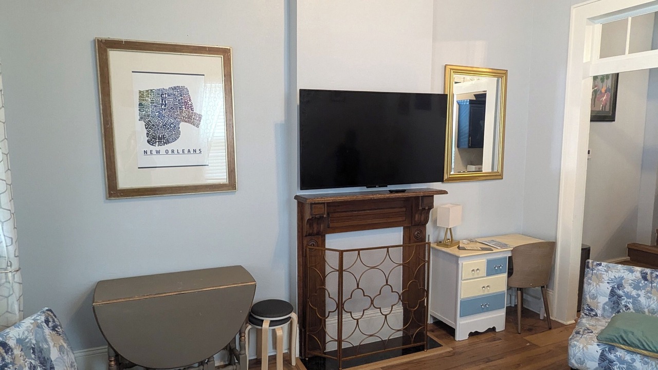 Photo of Livingroom in Seventh Ward