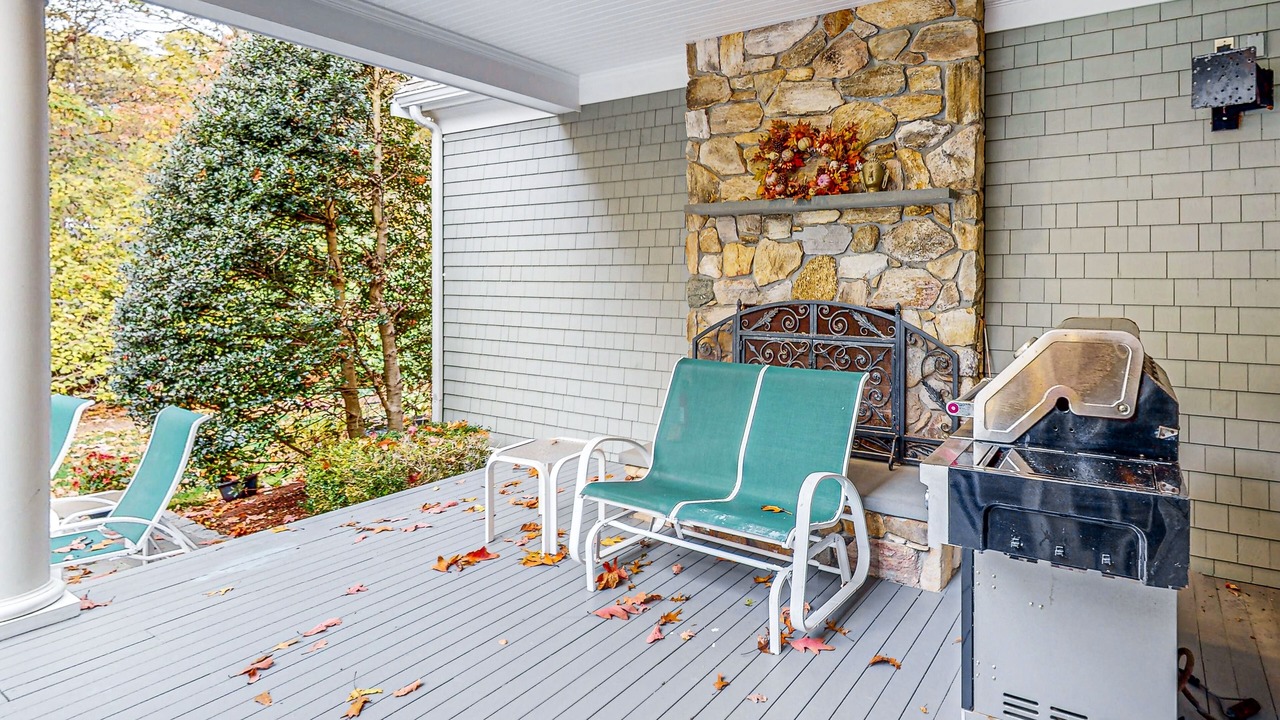 Photo of Patio Balcony in West Falmouth