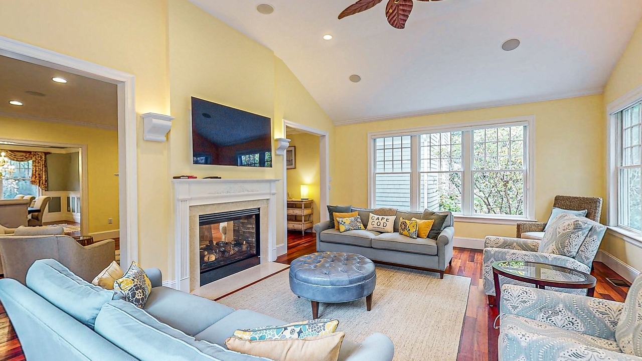 Photo of Livingroom in West Falmouth