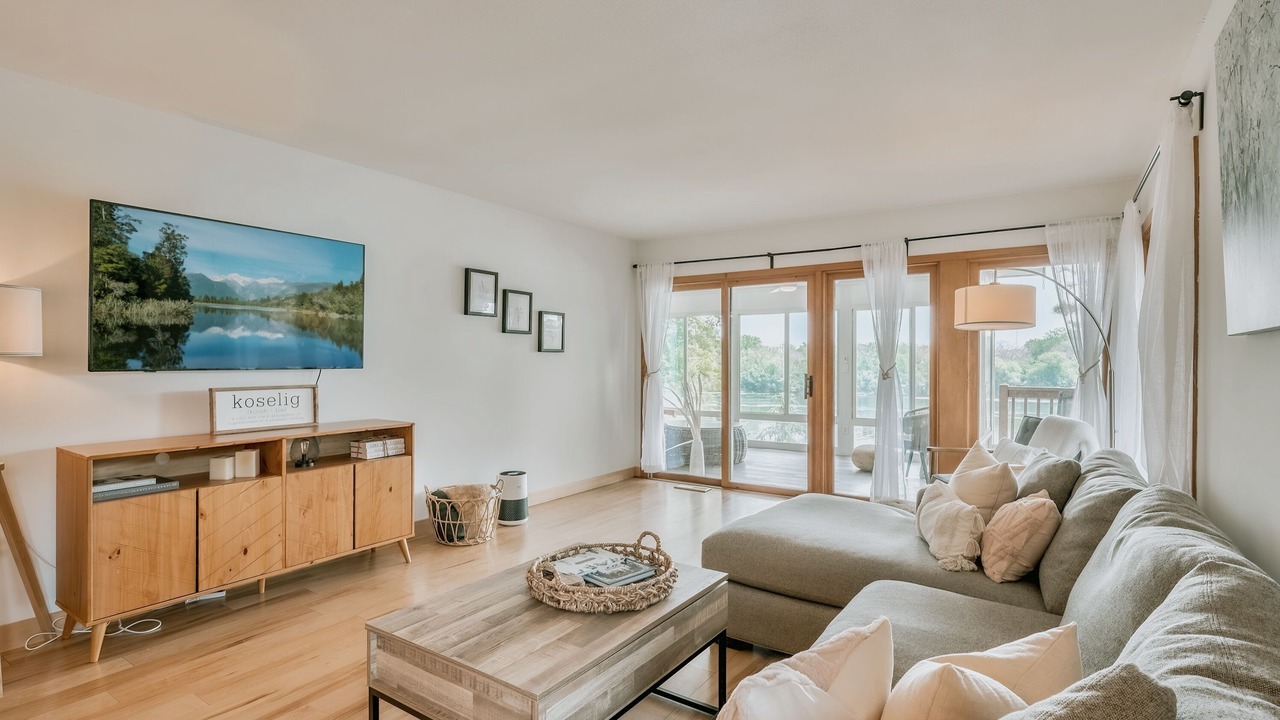 Photo of Livingroom in Plymouth