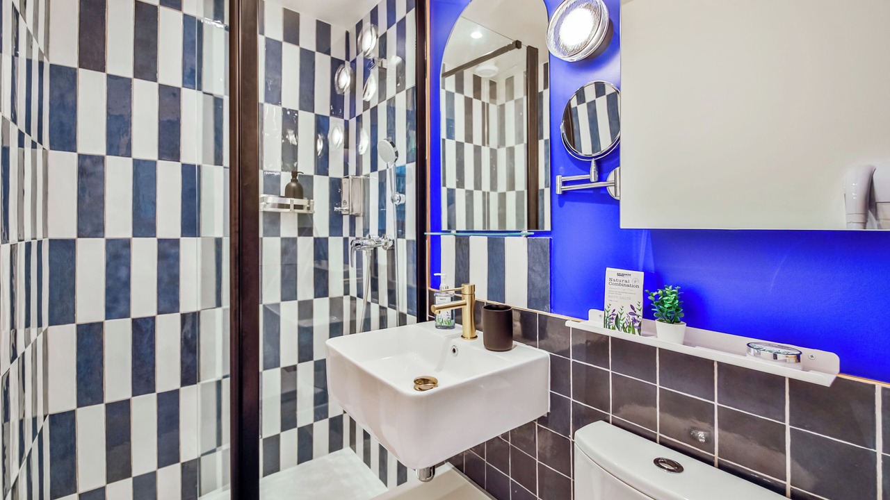 Photo of Bathroom in Quartier de la Place-Vendome