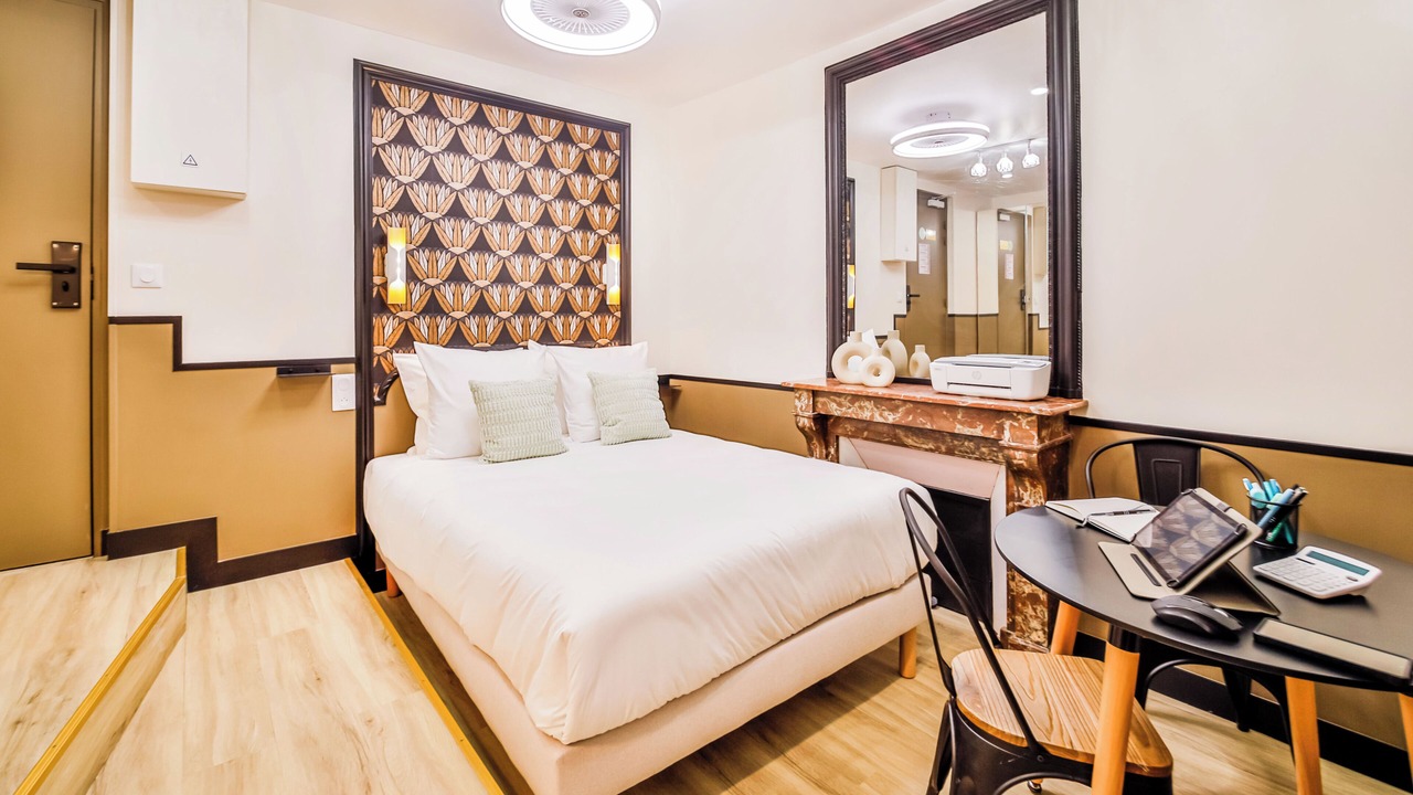 Photo of Bedroom in Quartier de la Place-Vendome