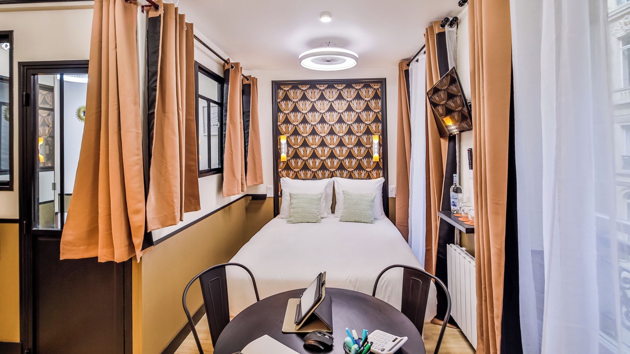 Photo of Bedroom in Quartier de la Place-Vendome