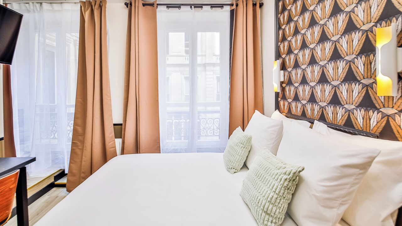 Photo of Bedroom in Quartier de la Place-Vendome