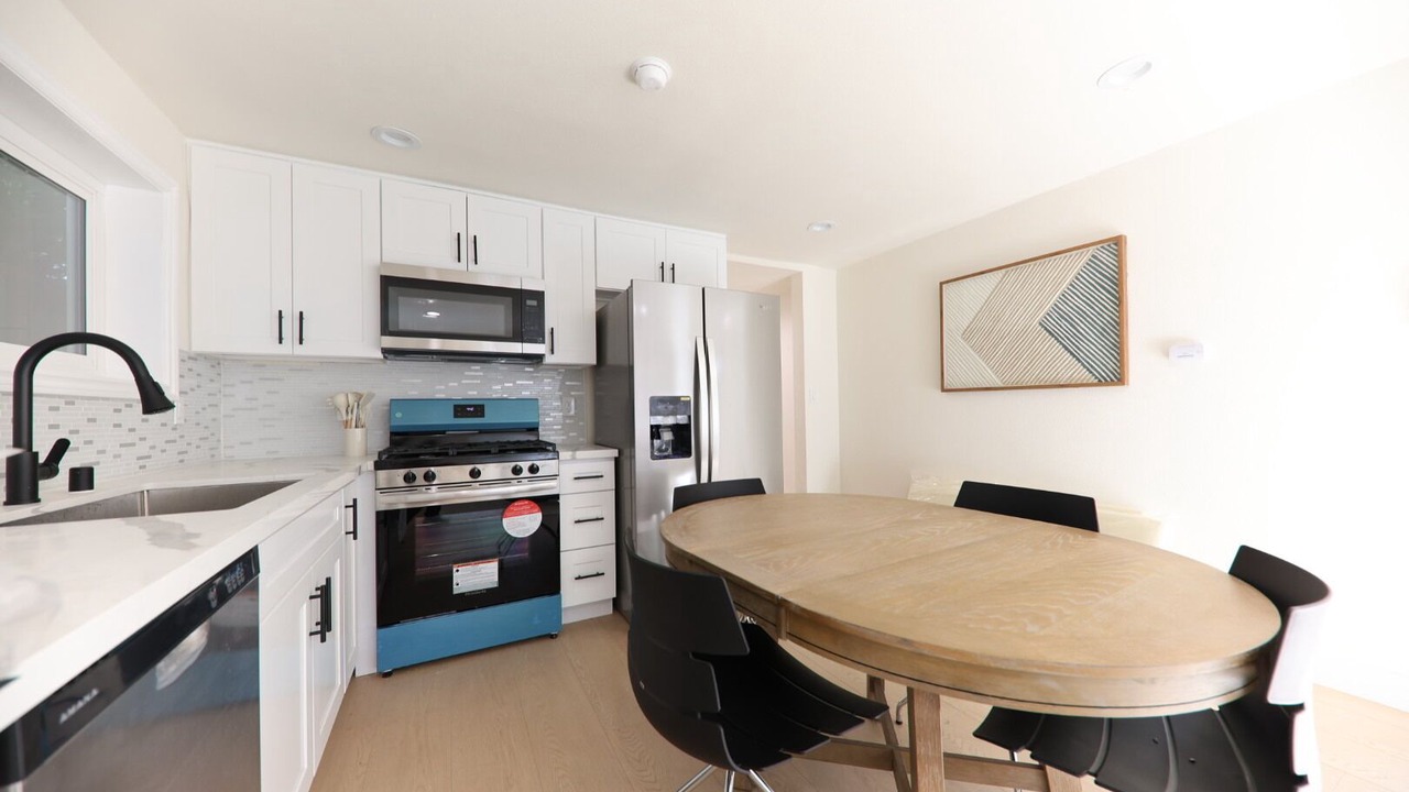 Photo of Kitchen in Altadena