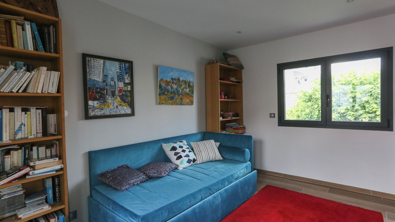 Photo of Livingroom in Les Lilas