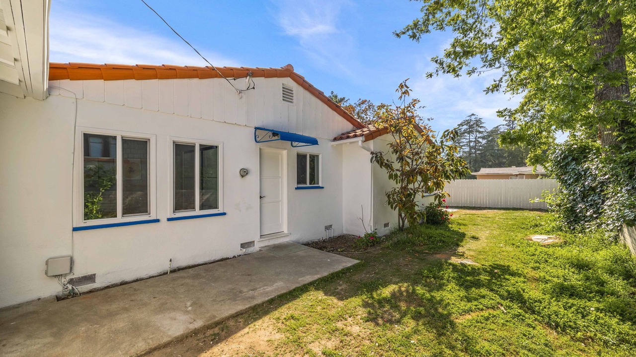 Photo of Outdoor in Altadena