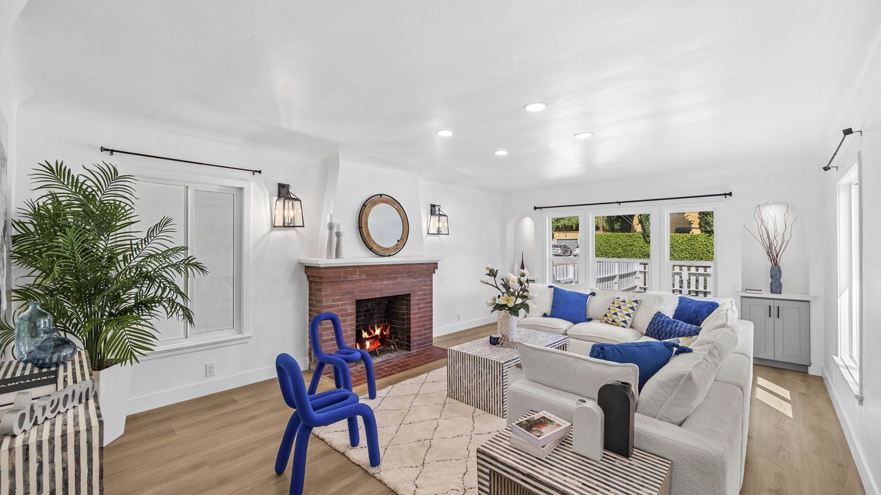 Photo of Livingroom in Altadena