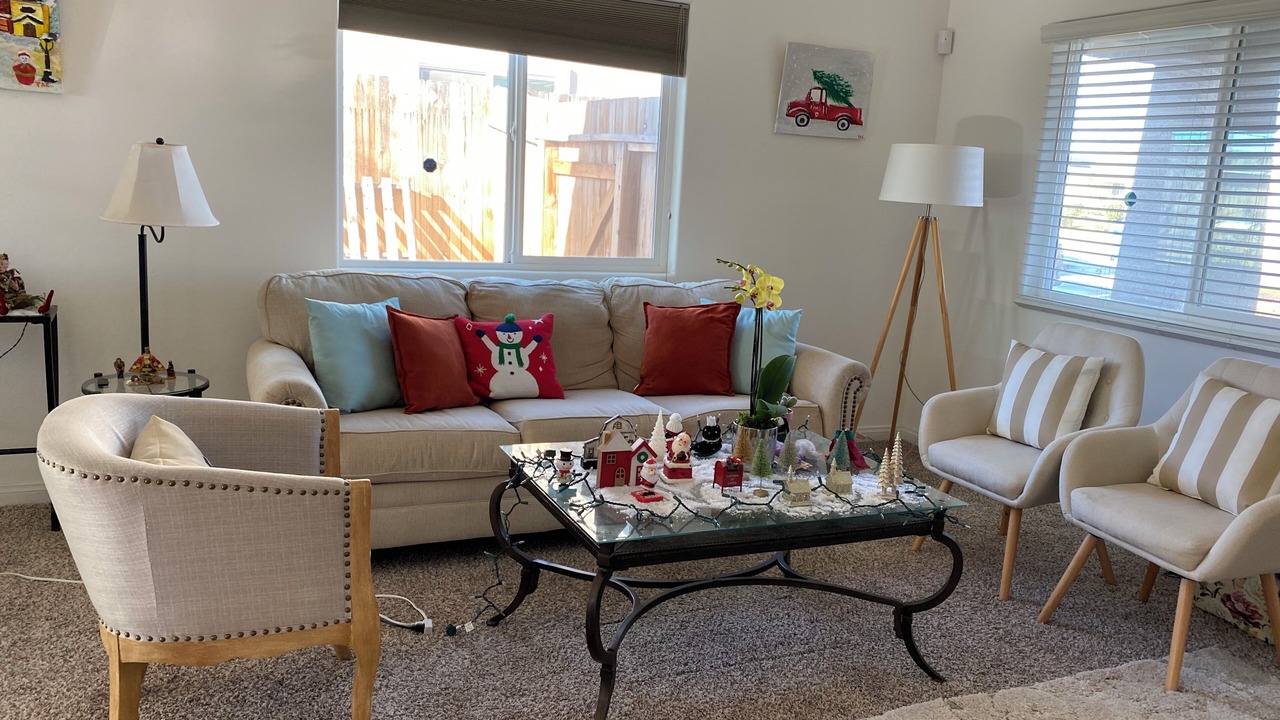 Photo of Livingroom in Bakersfield