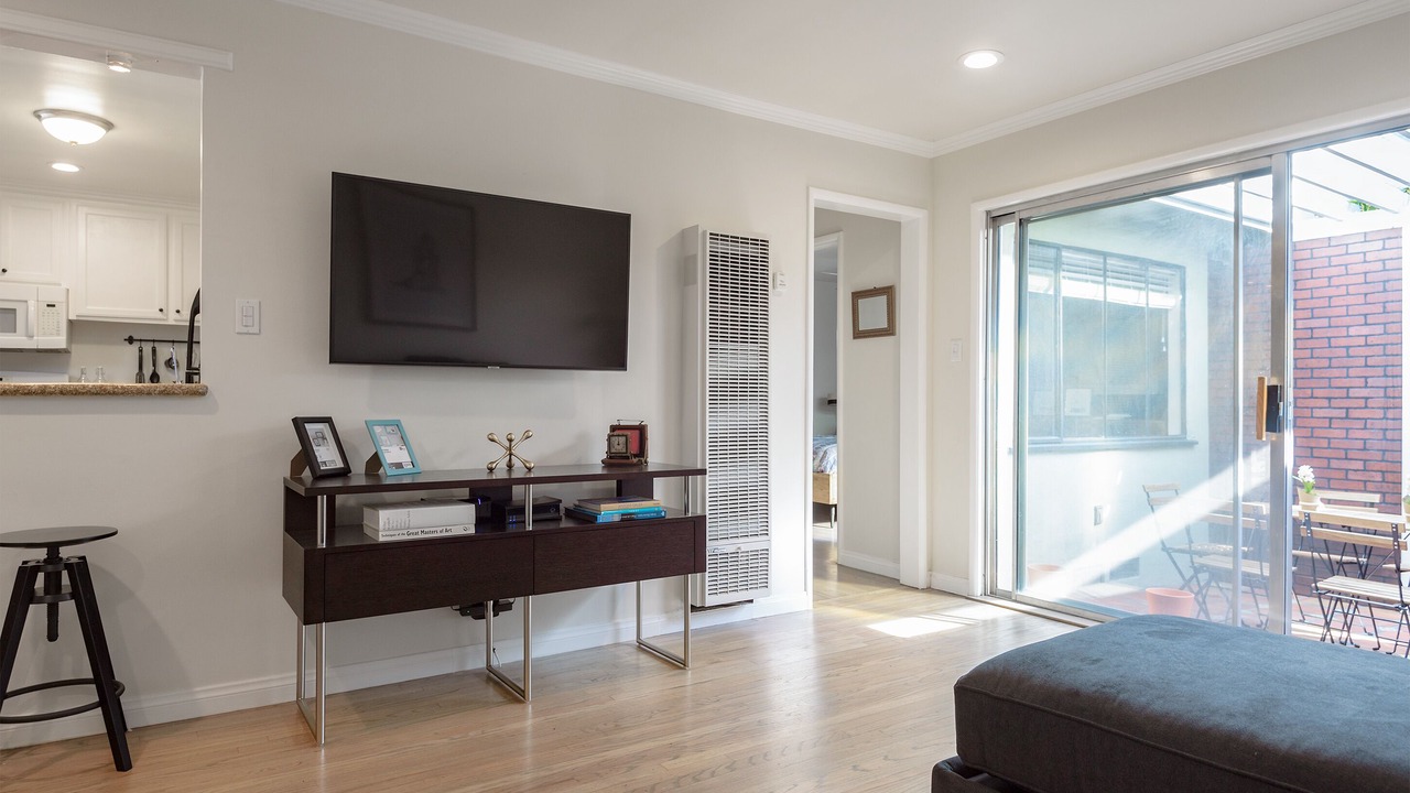 Photo of Livingroom in Valley Village
