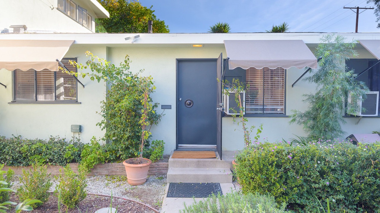 Photo of Outdoor in Valley Village