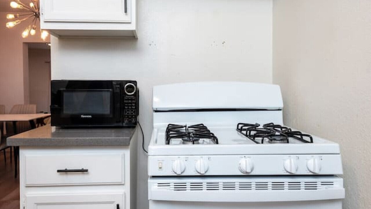 Photo of Kitchen in Pico - Robertson