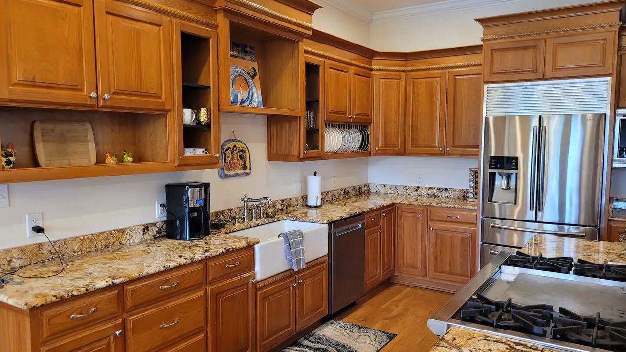 Photo of Kitchen in Gulf Park Estates