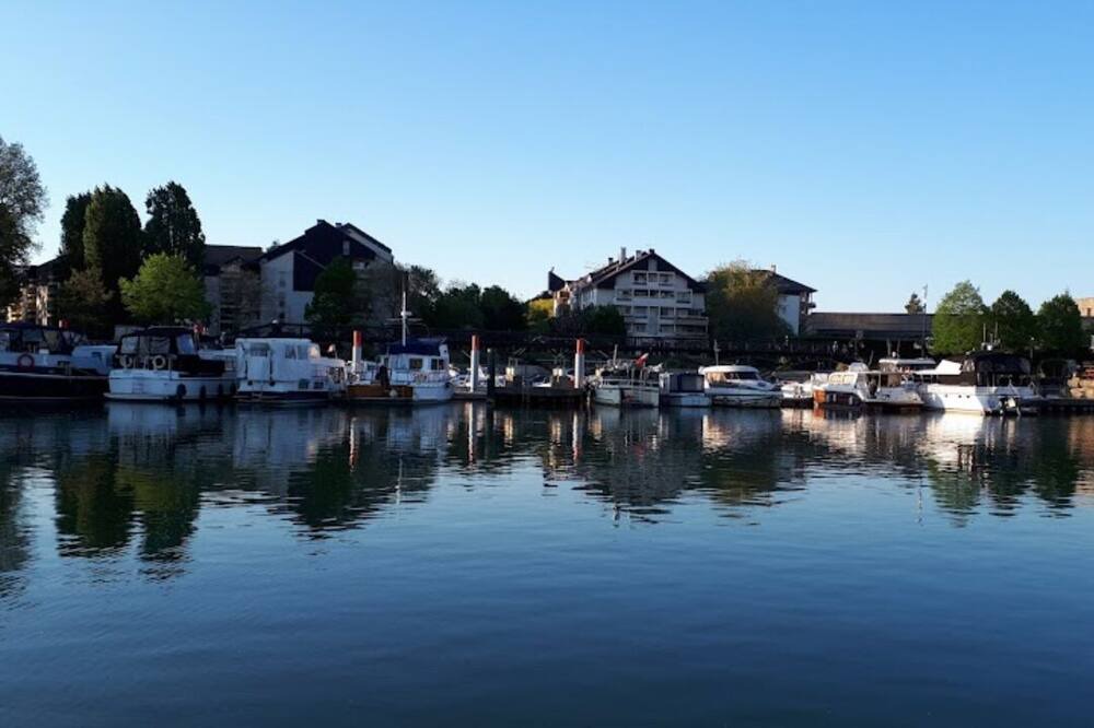 Photo of Others in Le Port sous la Lune