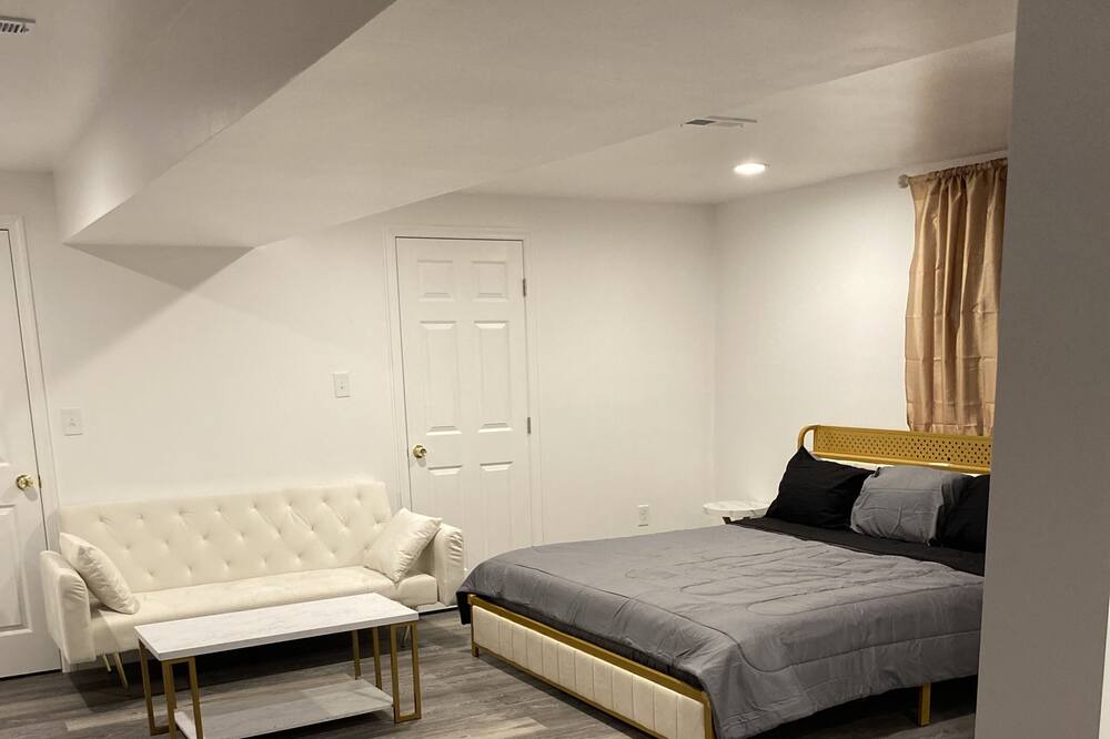 Photo of Bedroom in Baltimore