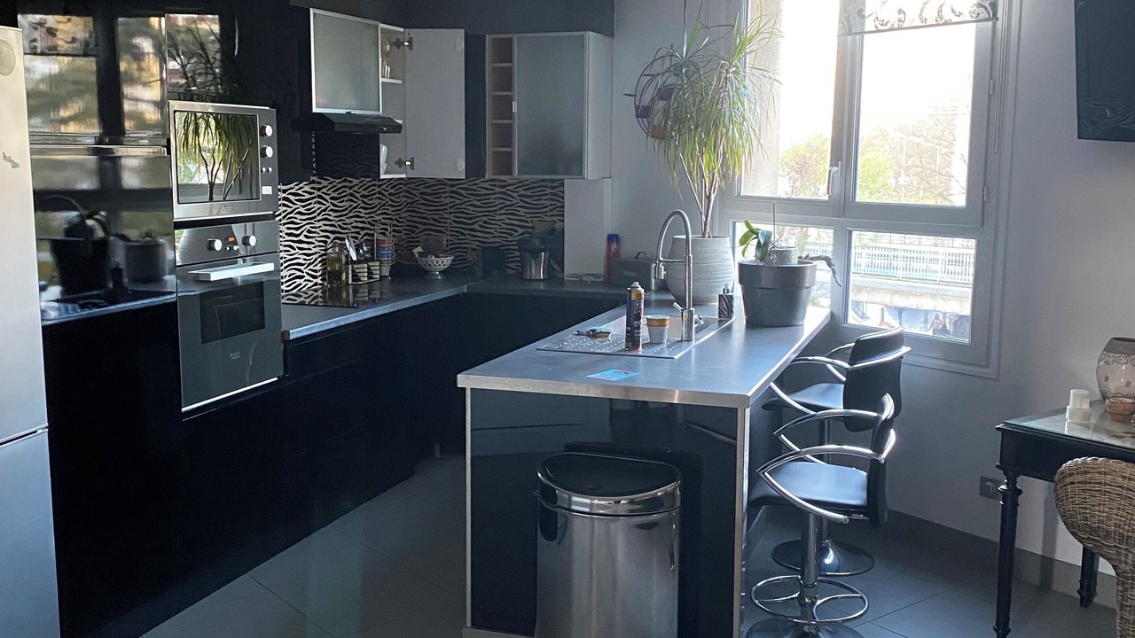 Photo of Kitchen in Centre