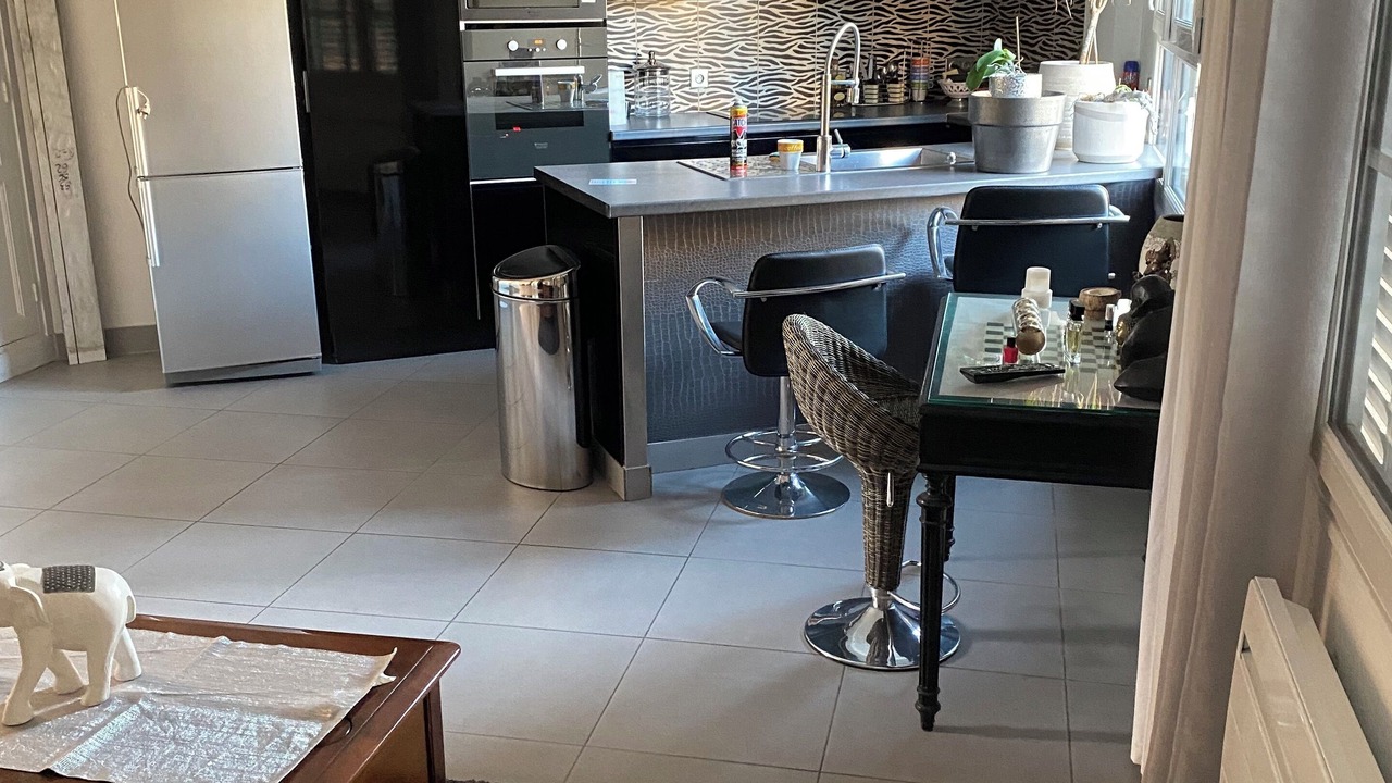 Photo of Kitchen in Centre
