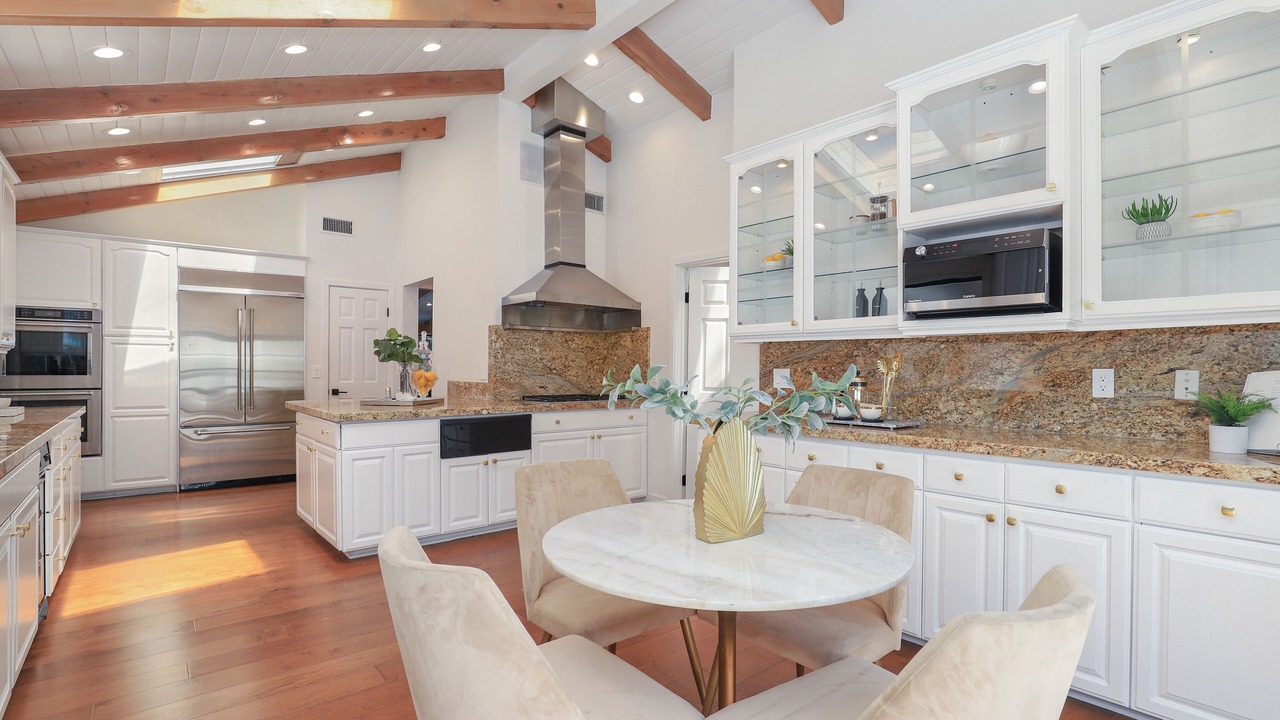 Photo of Kitchen in Woodland Hills