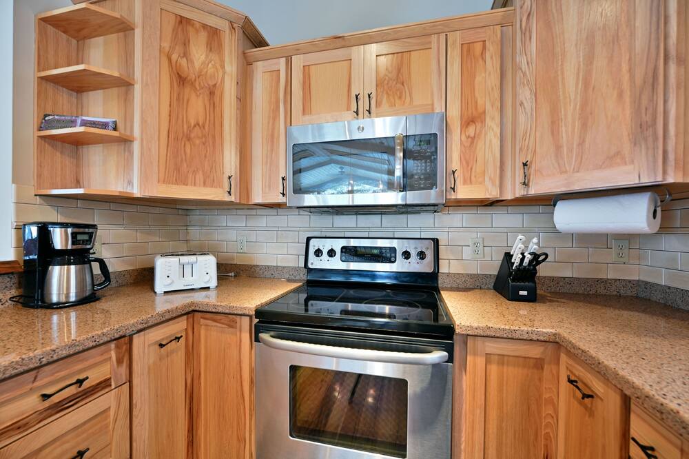 Photo of Kitchen in Northwoods Beach