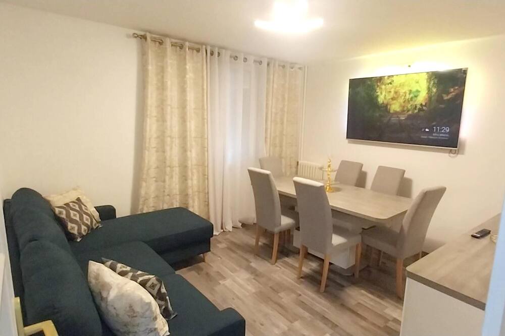 Photo of Livingroom in Le Blanc-Mesnil